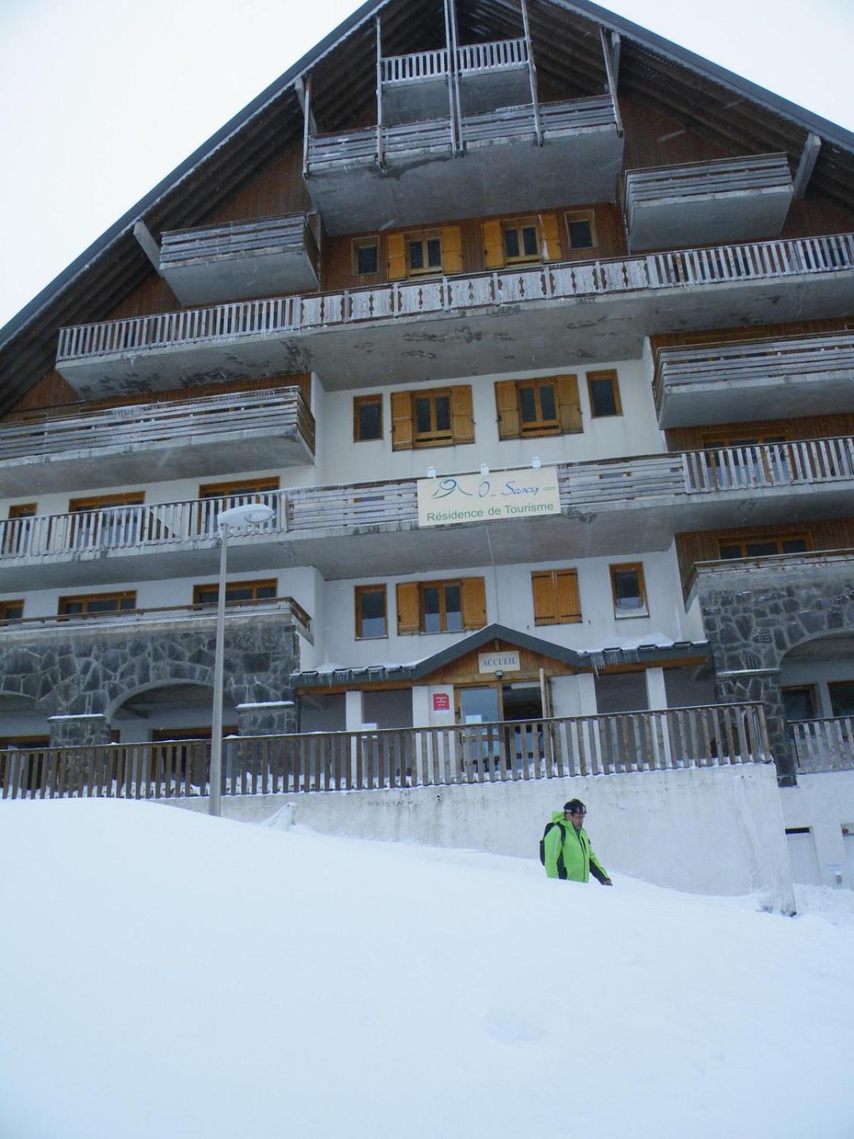Appartement 4 Personnes Avec Piscine, Wifi, Garage Besse-et-Saint-Anastaise Exterior foto