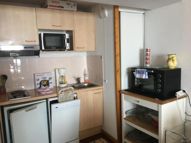 Appartement 4 Personnes Avec Piscine, Wifi, Garage Besse-et-Saint-Anastaise Exterior foto